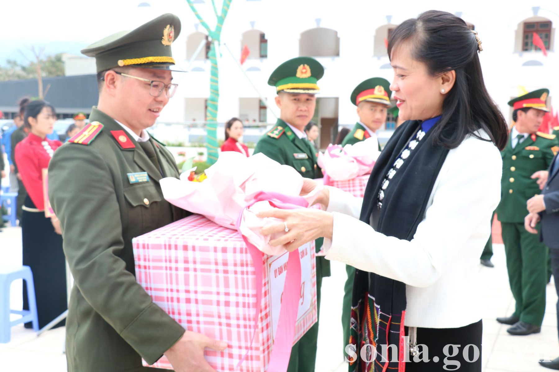 anh tin bai